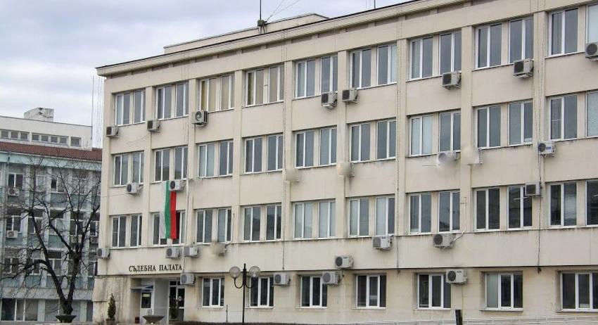Любовници под карантина се разделиха, осъдиха жената
