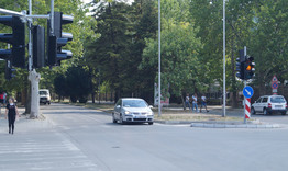 Започва да функционира новият светофар до областната  болница в Търговище