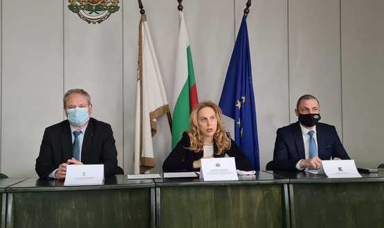 Туроператорите могат да кандидатстват за безвъзмездна помощ