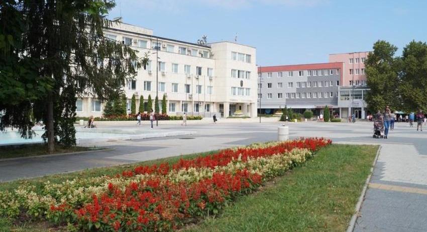 Започва премахване на изоставени автомобили от улиците на Търговище