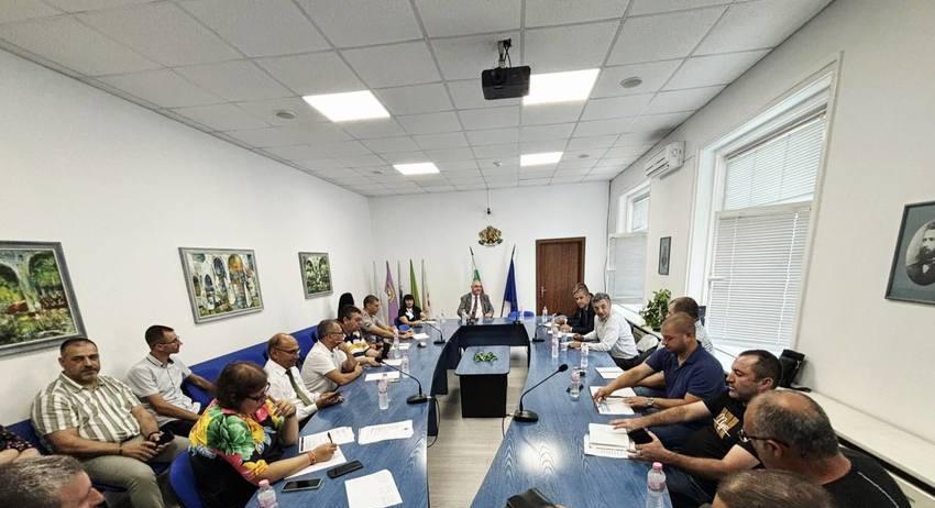 Обсъдиха съвместни действия за поддръжка на електроразпределителната инфраструктура