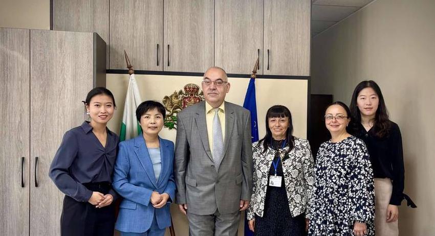 Посланикът на Китай посети Областна администрация Търговище