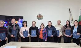 Връчиха наградите на победителите в конкурса „Да украсим за Коледа община Търговище“